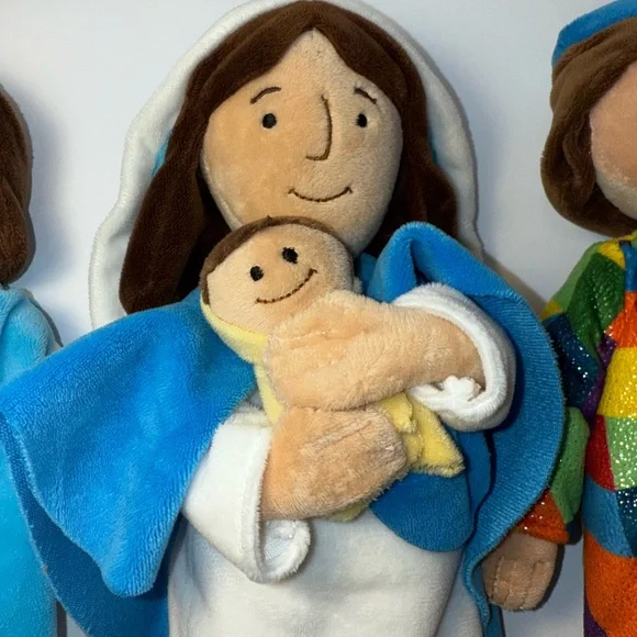 Set of 3 Hallmark Plush Biblical Figures - Jesus, Joseph, Mary with baby Jesus - Picture 5 of 13